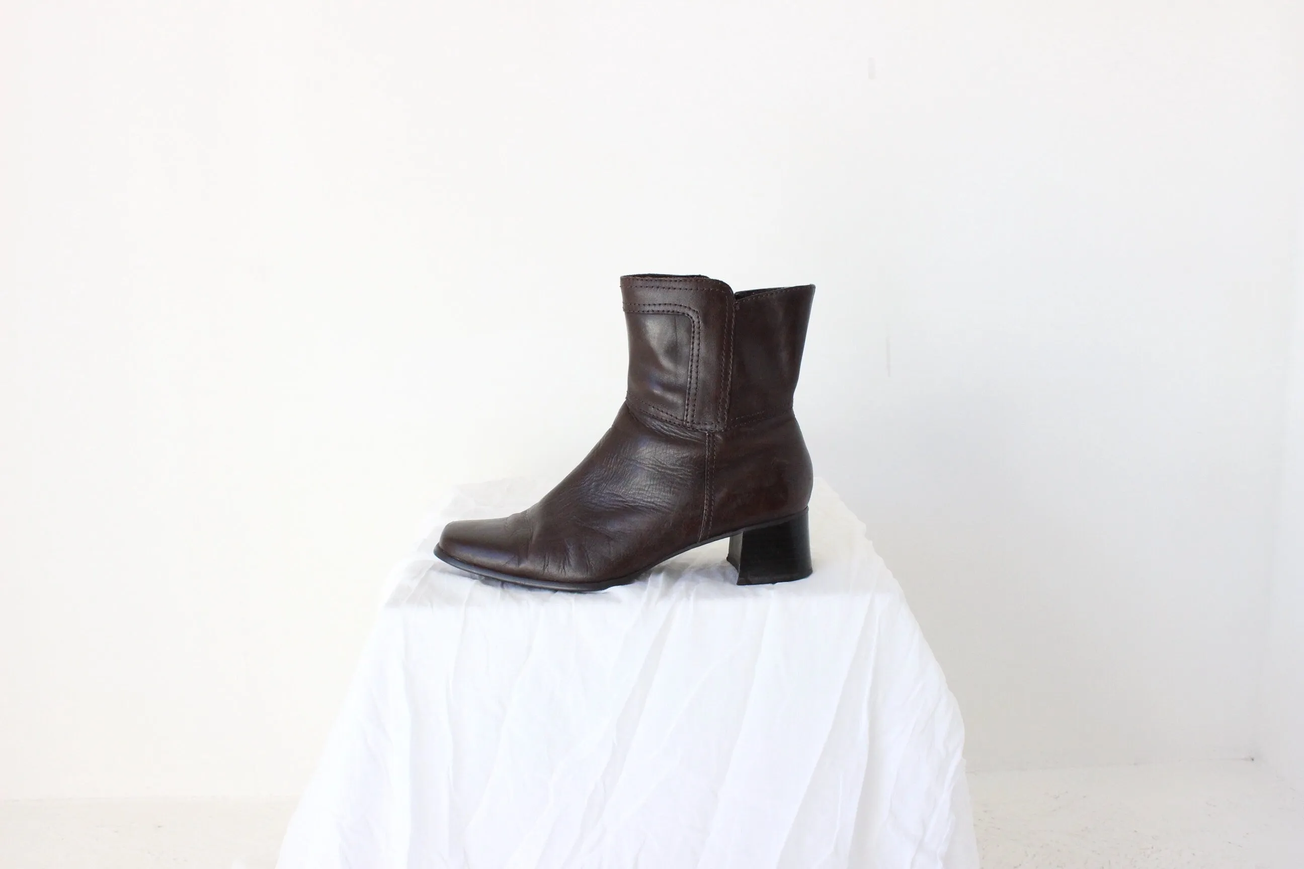 90s Square Toe Dark Chocolate Leather Ankle Boots - Euro 40.5