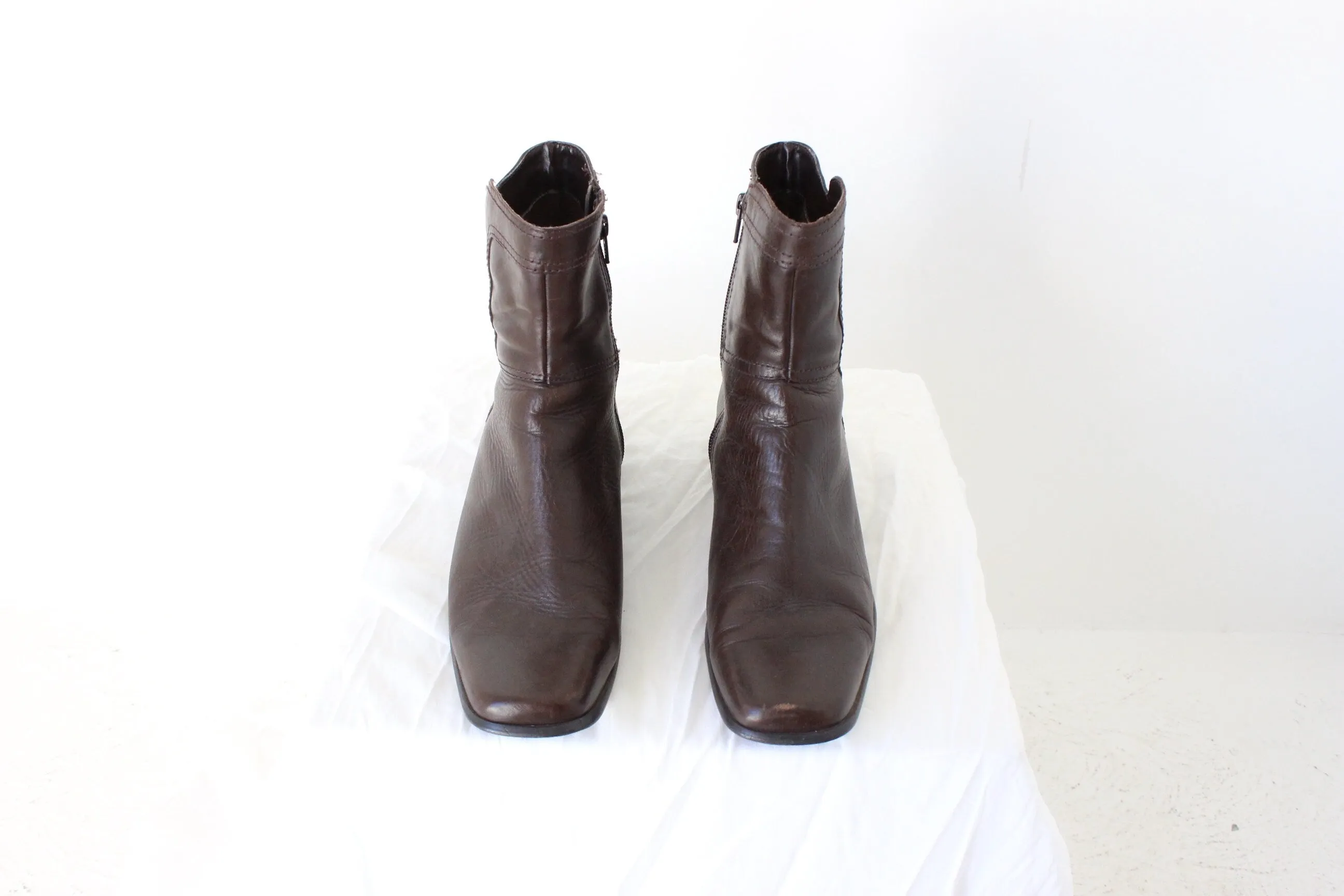 90s Square Toe Dark Chocolate Leather Ankle Boots - Euro 40.5