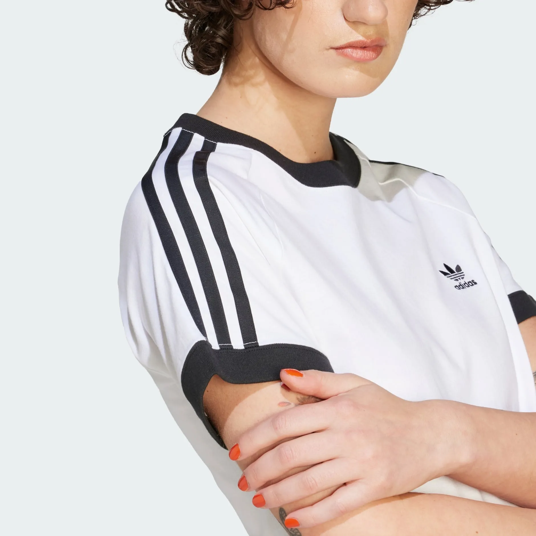 ADIDAS ADICOLOR CLASSICS SLIM 3-STRIPES T-SHIRT - IL3869