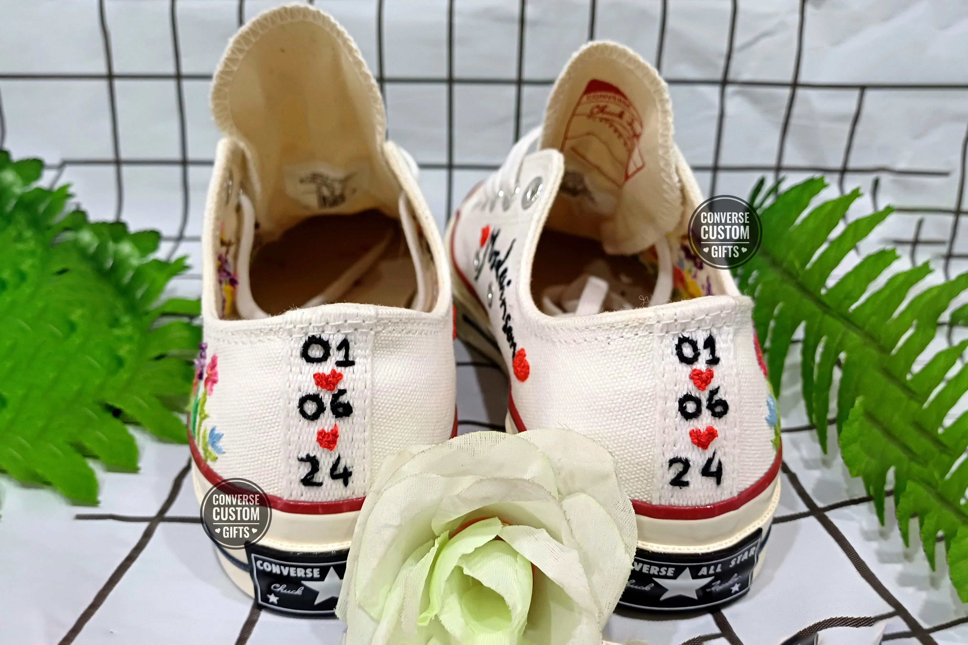 Converse chuck taylor low top embroidered sunflowers