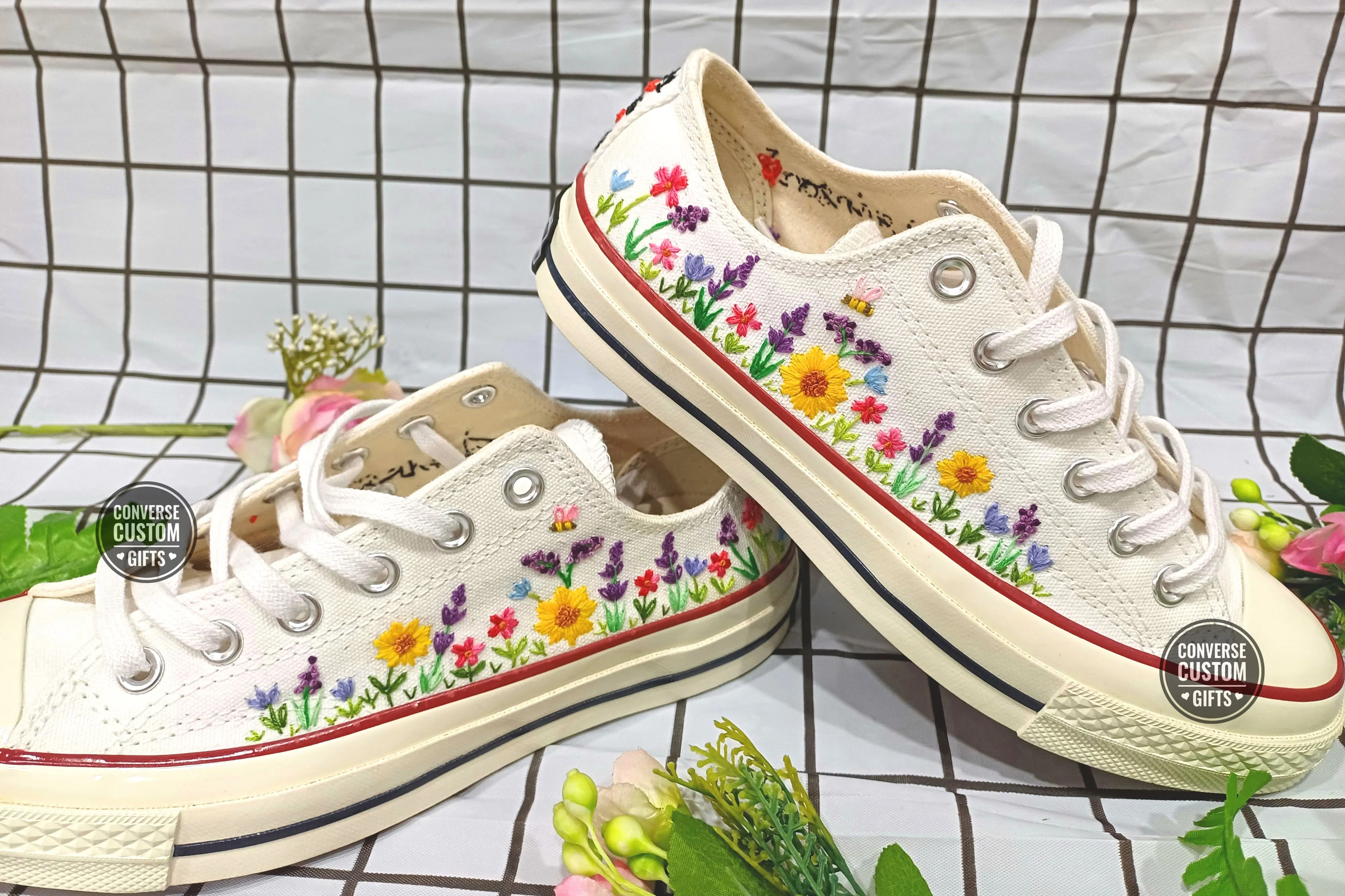 Converse chuck taylor low top embroidered sunflowers