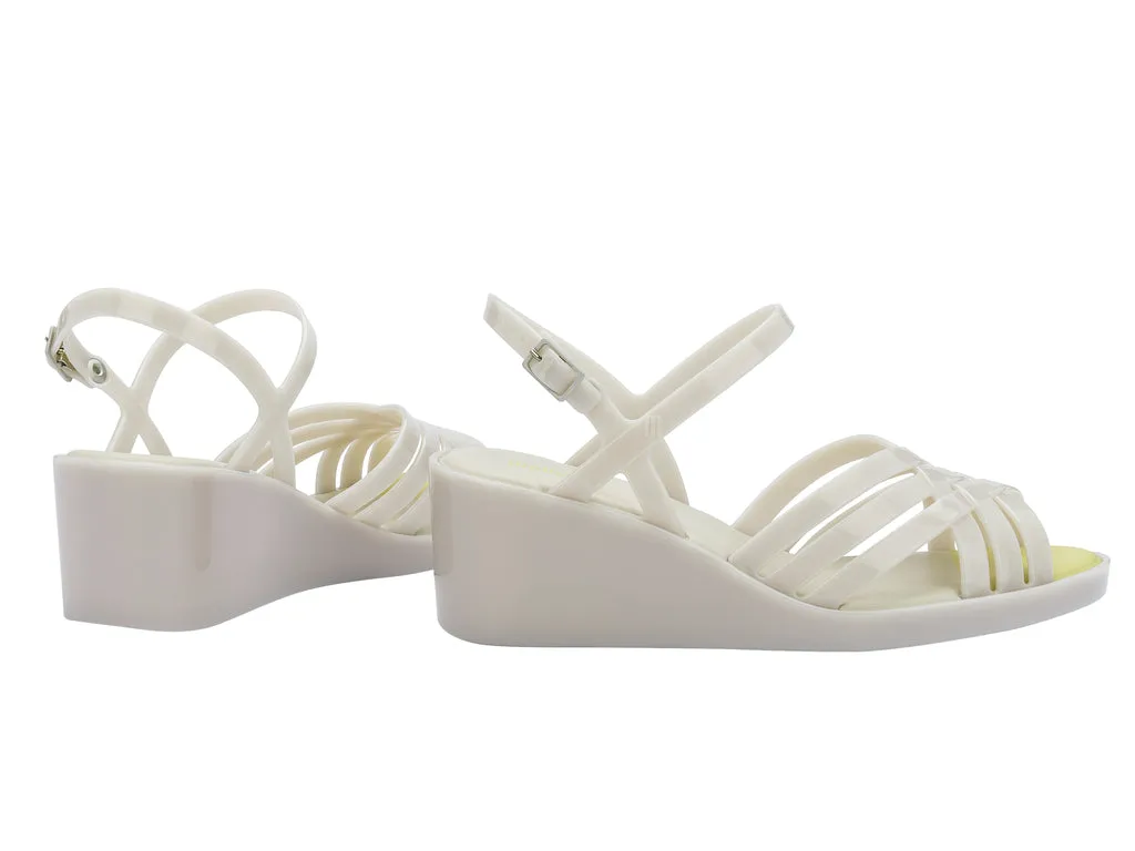 Flora Wedge AD
