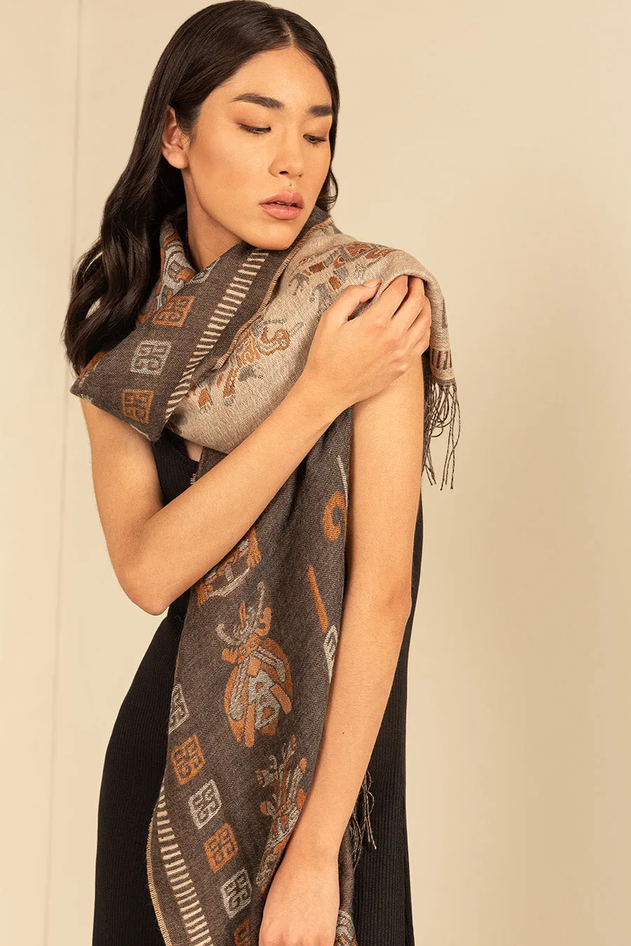 Nazca - 9 Shawl Baby Alpaca Color Grey