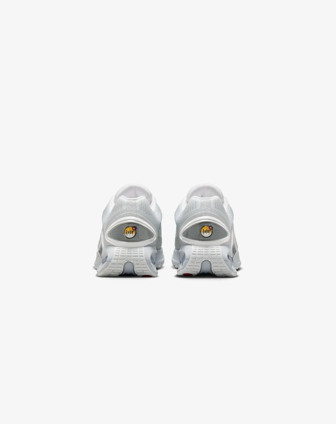 Nike Airmax DN ‘Triple White’ Sneakers