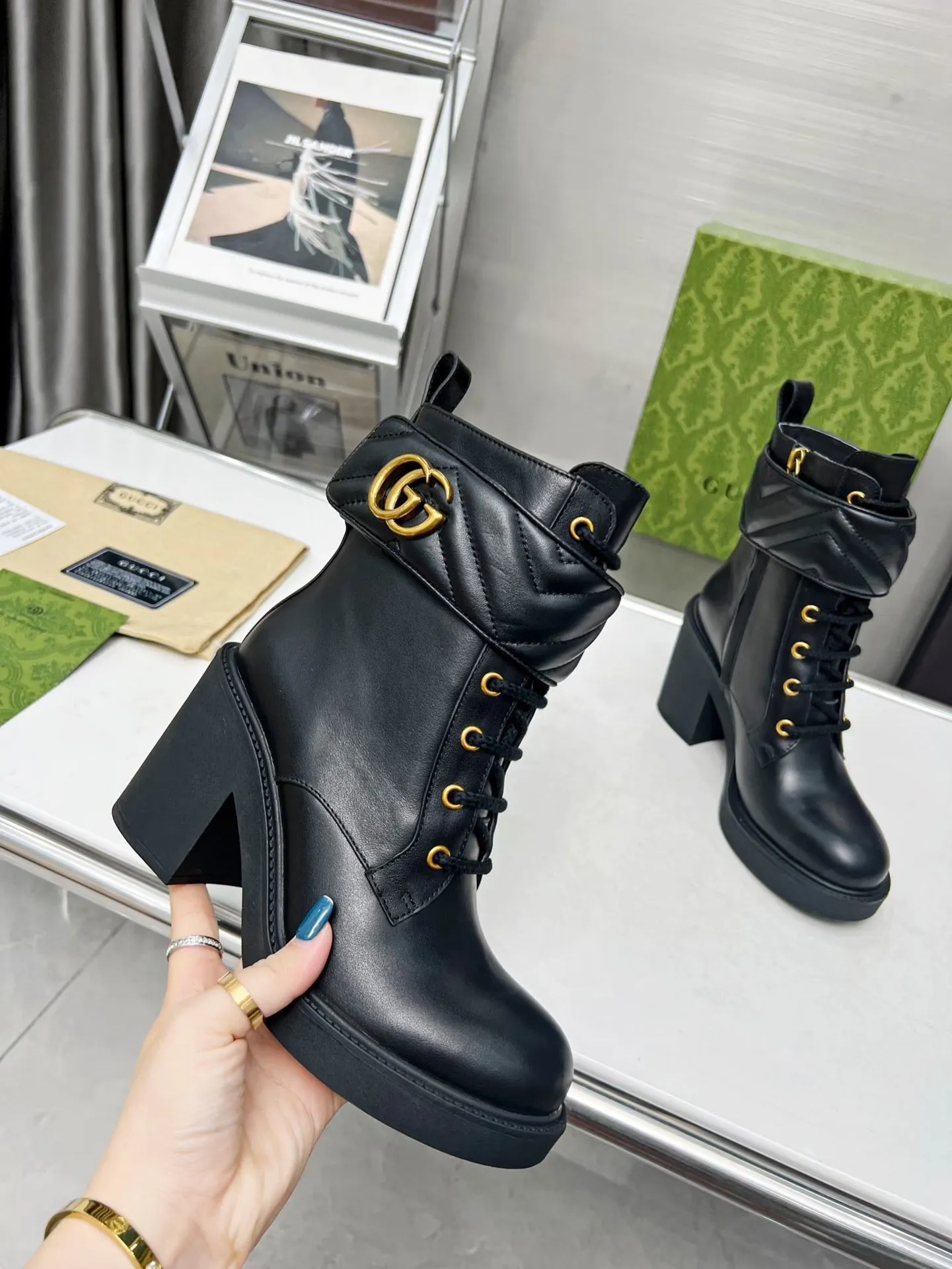 SE1096 GG Women's Ankle Boot with Double G /  Size5-11