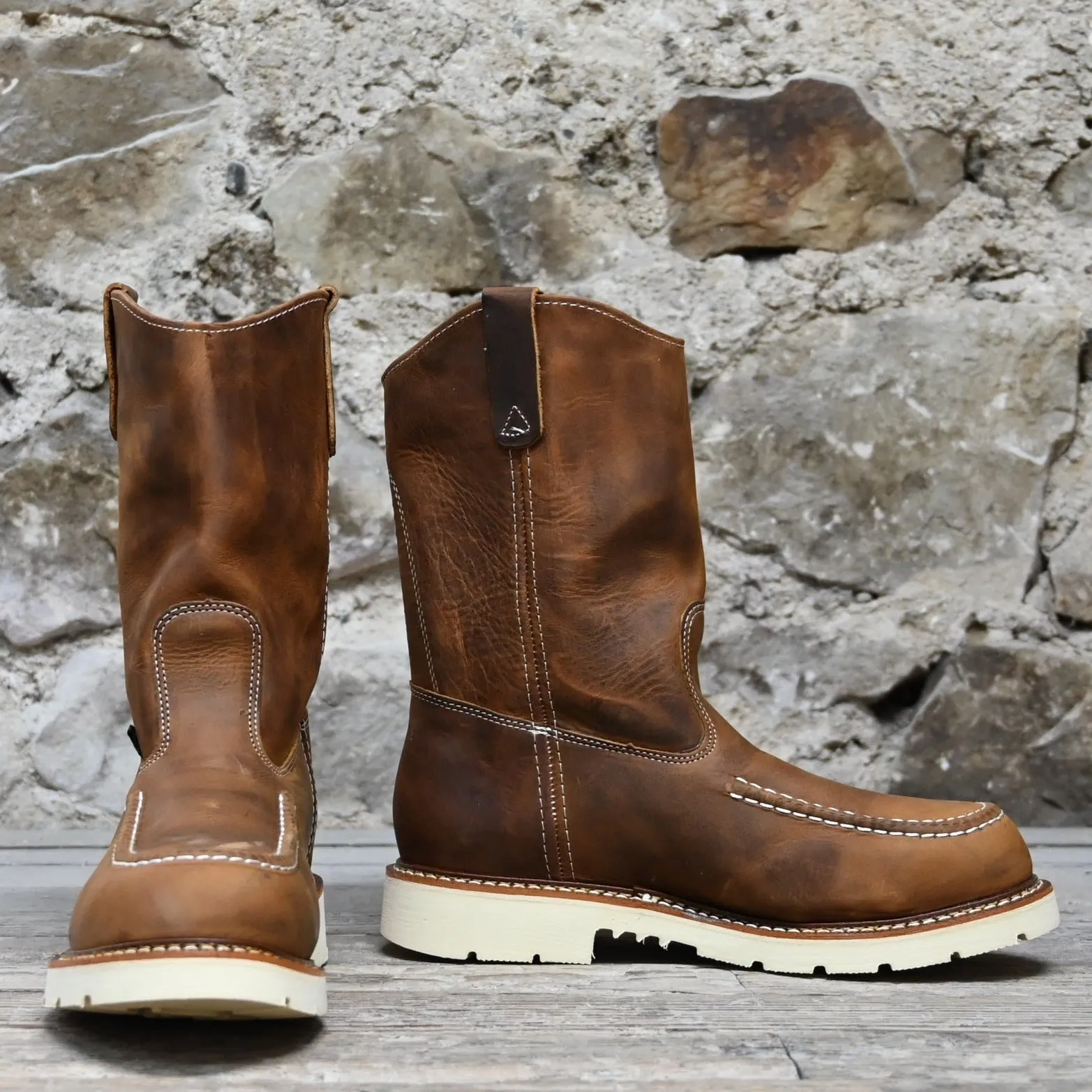 Thorogood Men's 11" Pull-On Moc Toe Wellington- Crazy Horse Leather- American Heritage