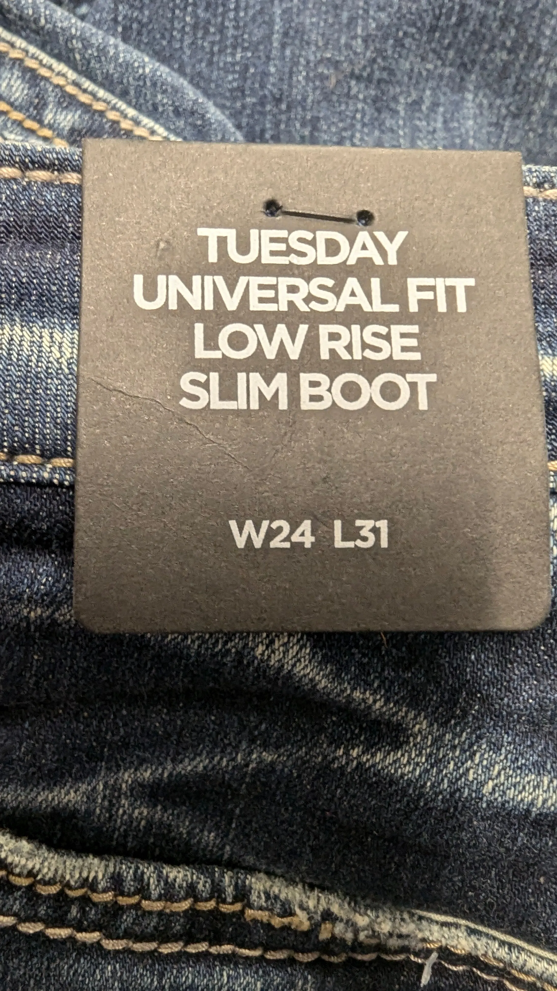 Tuesday Slim Boot Universal Fit Low Rise Slim Boot by Silver Jeans Co SZ: W24 L31