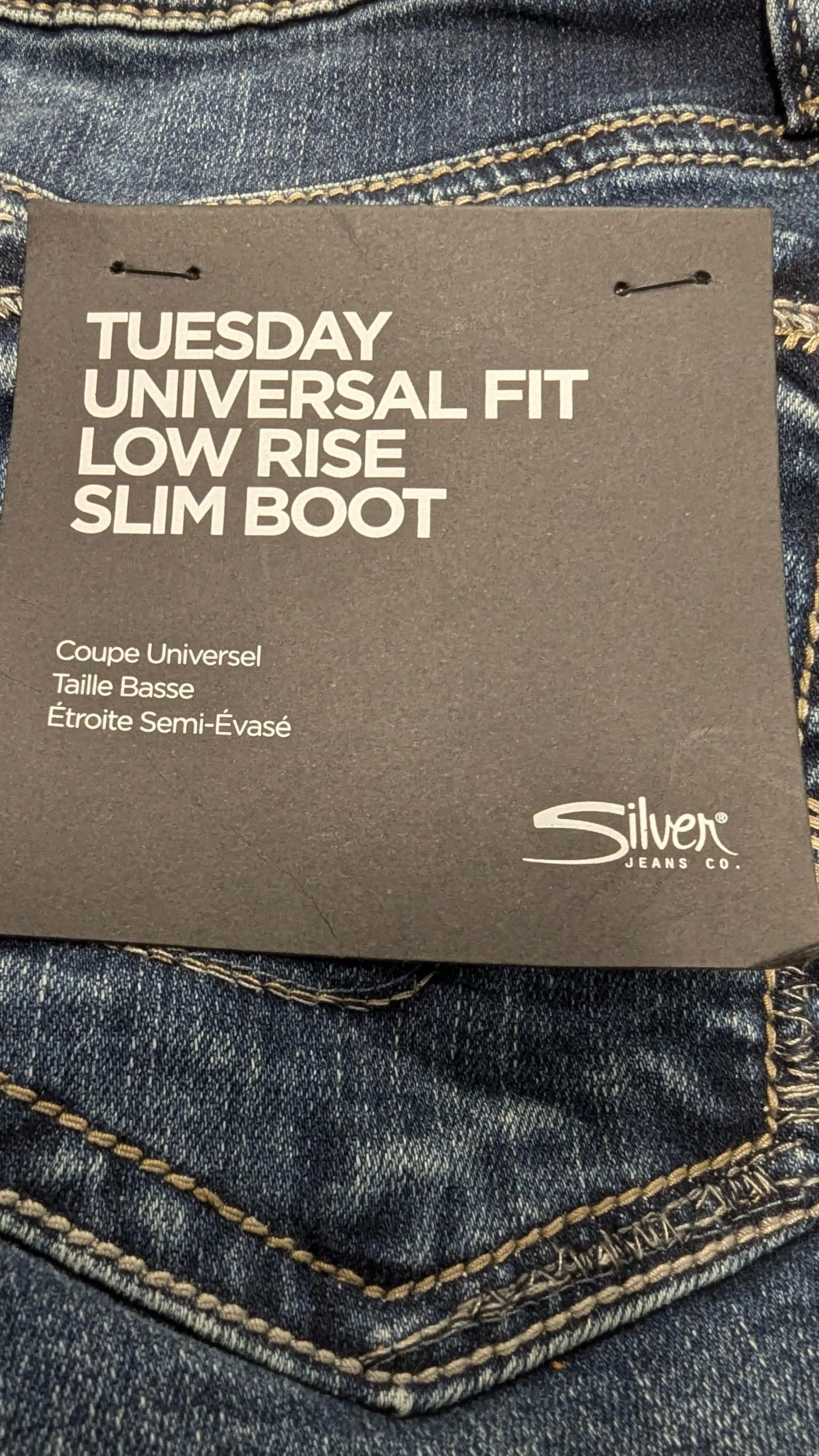 Tuesday Slim Boot Universal Fit Low Rise Slim Boot by Silver Jeans Co SZ: W24 L31